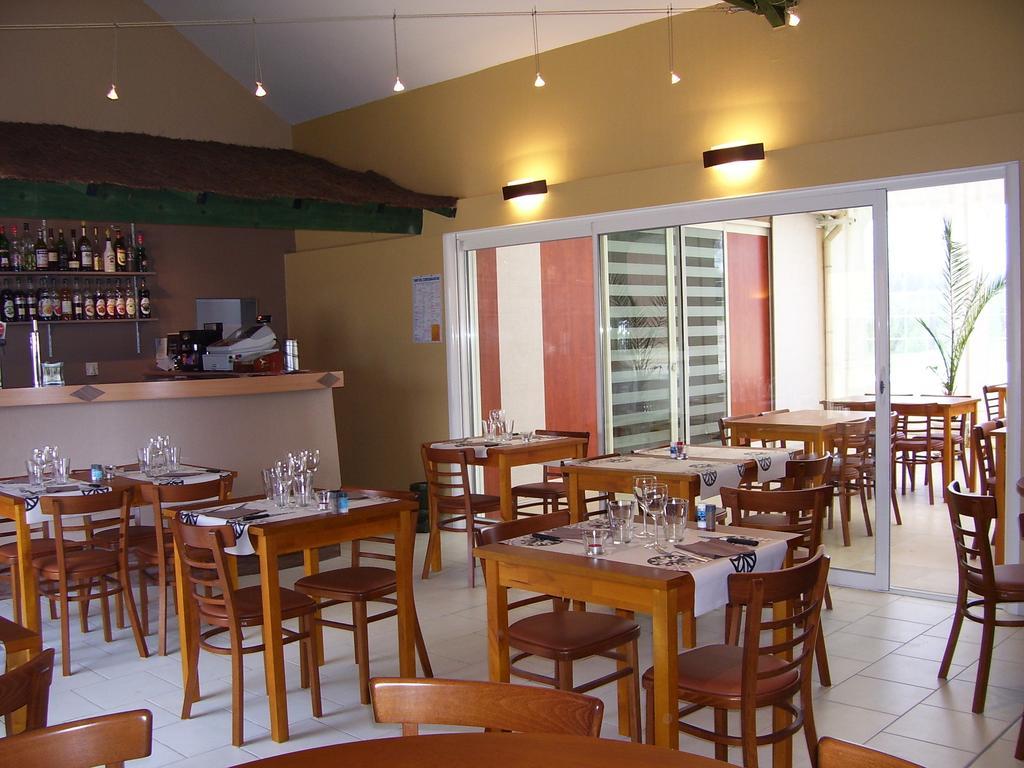 Camping L'Arada Parc Hotel Sonzay Exterior foto