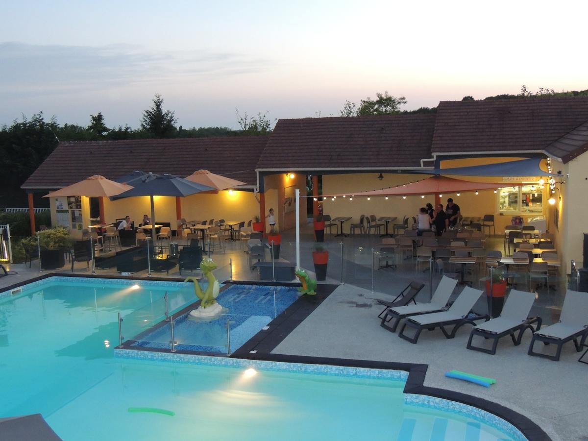 Camping L'Arada Parc Hotel Sonzay Exterior foto