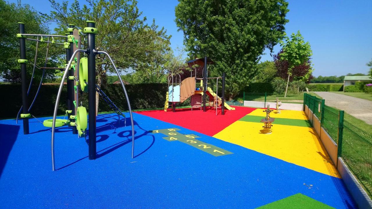 Camping L'Arada Parc Hotel Sonzay Exterior foto